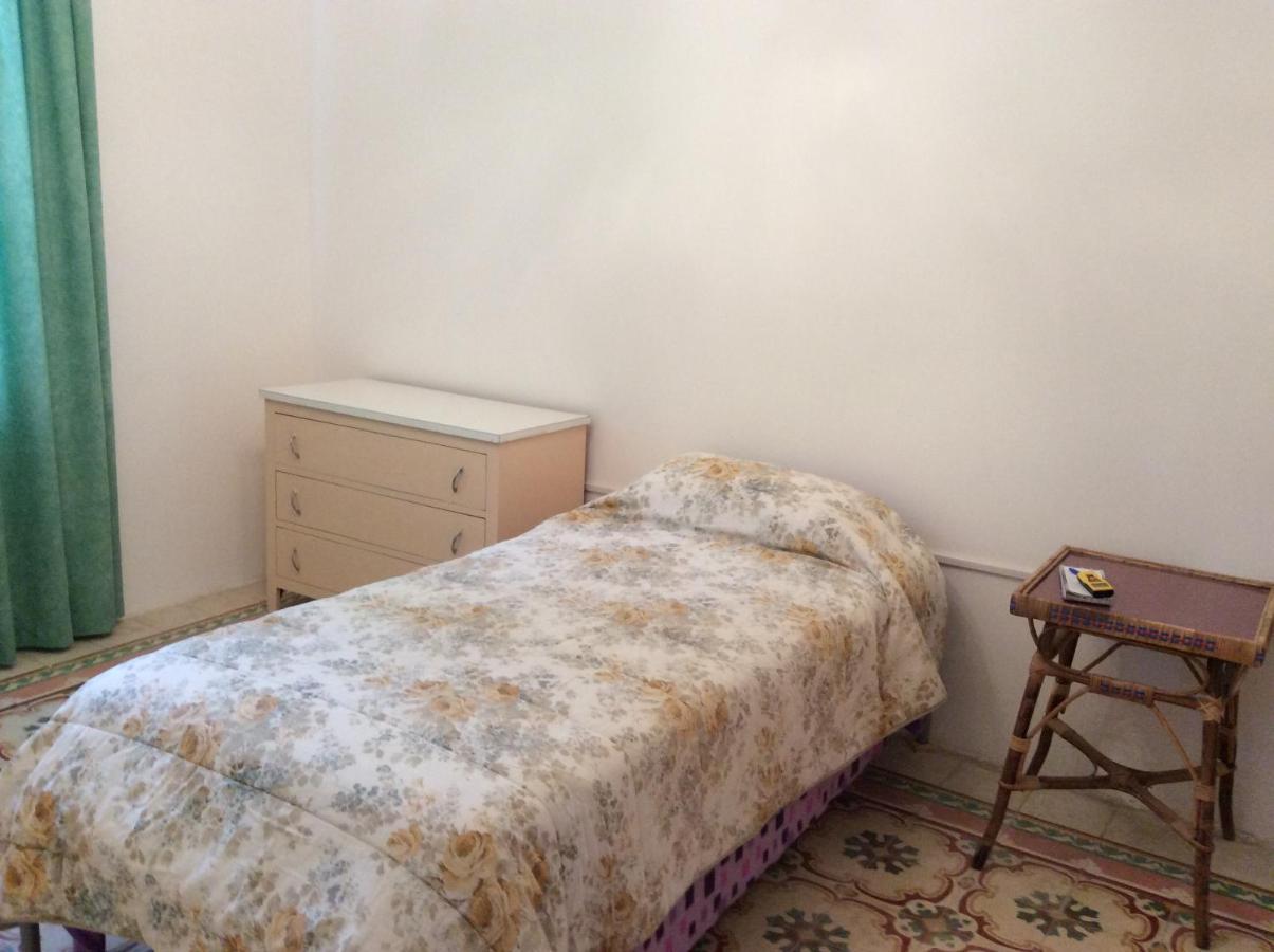 Butts Inn Dorm Victoria Dış mekan fotoğraf